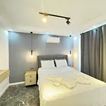 Yasam 2 Apartment
